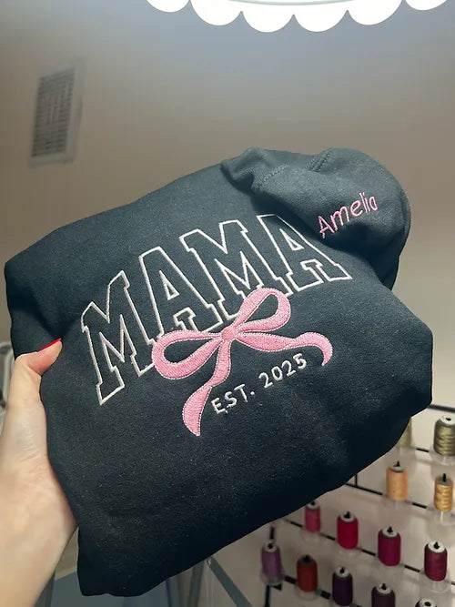 👩❤️👧 ママへ「愛してる」を刺繍で伝えるスウェットシャツ 👩❤️👧