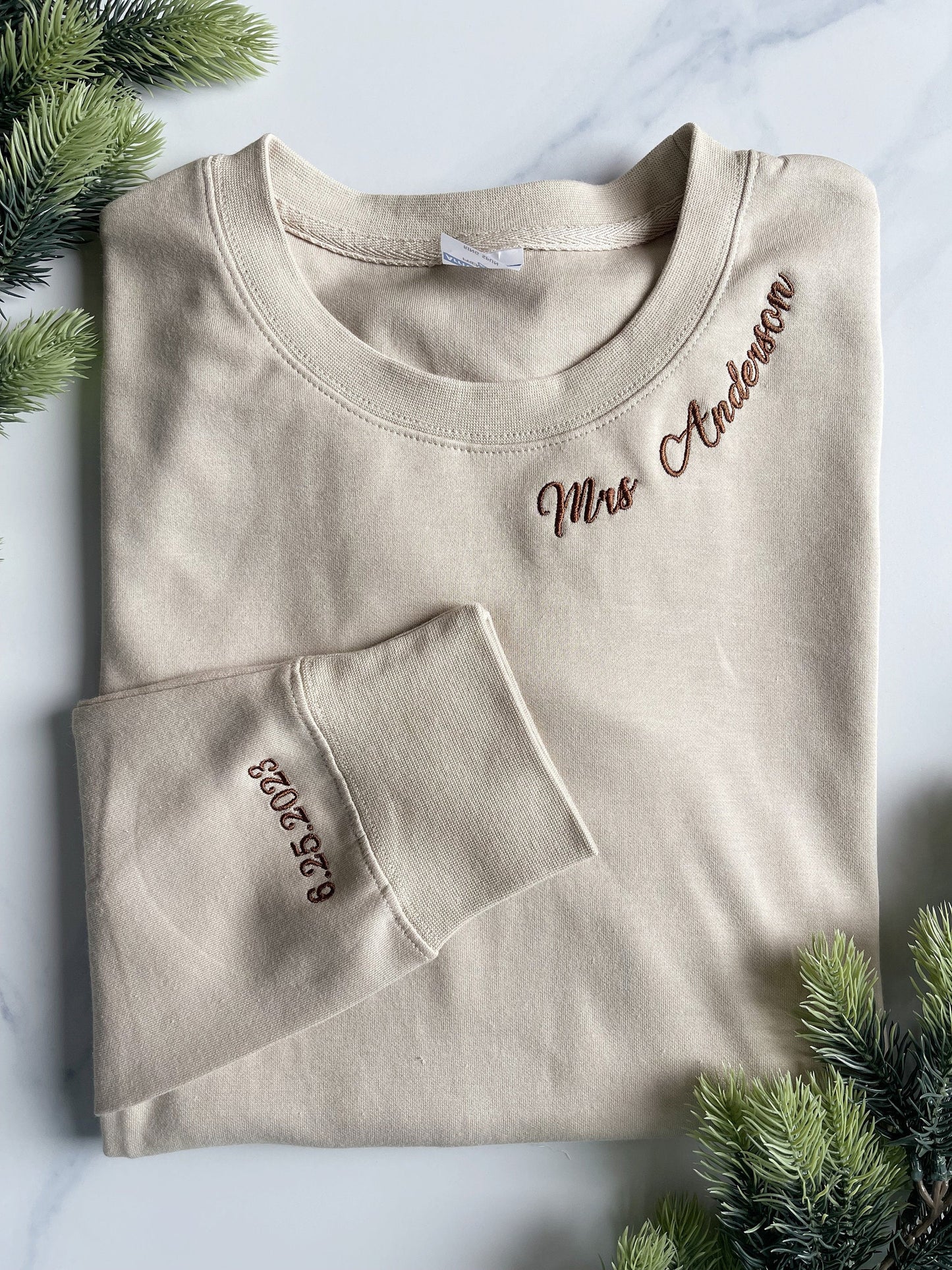 襟に刺繍名スウェットシャツパーカー刺繍カレッジカップルマッチングパーカークルーネック女子学生クラブ記念日ギフト