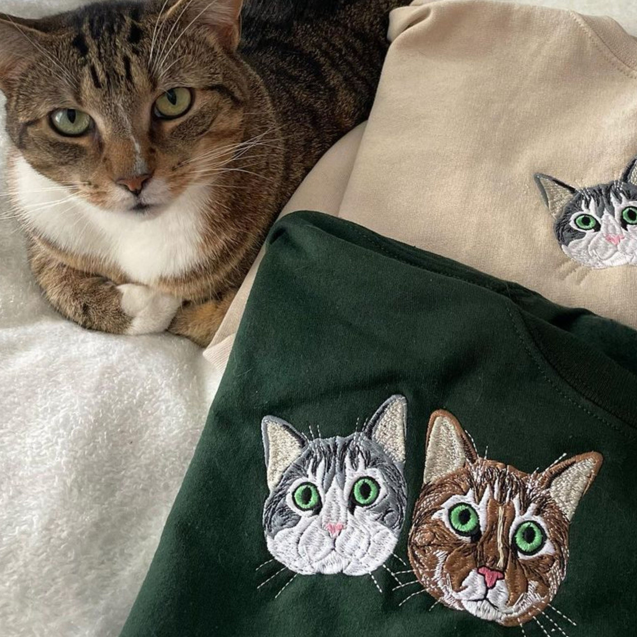 写真からカスタム刺繍されたペットのスウェットシャツ、パーソナライズされたペットの顔とペットの名前のパーカー、ペットのポートレートシャツ、犬愛好家へのギフト