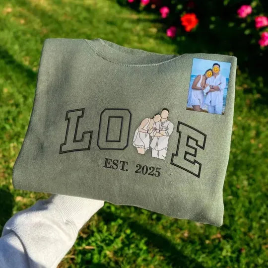 パーソナライズされた刺繍写真LOVE Est Yearスウェットシャツ/パーカー/Tシャツ