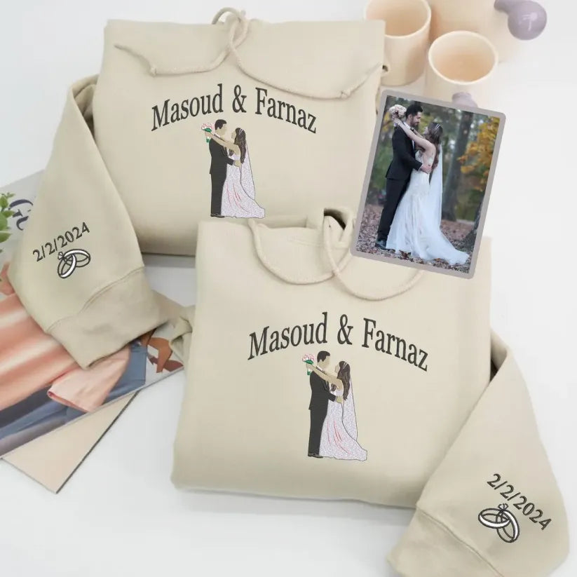 カップル写真と名前の刺繍入りスウェットシャツ